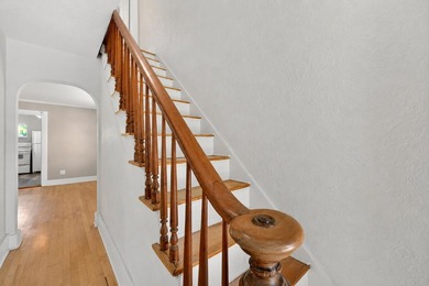 Enjoy the best of East Side living in this 3 Bed/1 Bath home on - photo 4