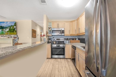 Lauderdale West, 55+ Community. Huge 1 bed/2 full bath - photo 12