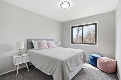 Welcome home to your newly updated 3 bedroom townhouse. What's - photo 15
