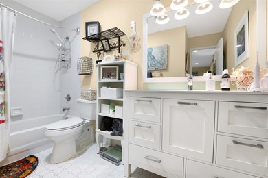 Lauderdale West, 55+ Community. Huge 1 bed/2 full bath - photo 19