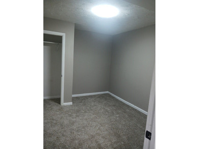 VERY LARGE HOME THAT HAS BEEN REMODELED. THIS HOME OFFERS 5 - photo 26