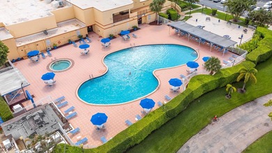 Lauderdale West, 55+ Community. Huge 1 bed/2 full bath - photo 35