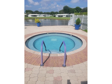 Lauderdale West, 55+ Community. Huge 1 bed/2 full bath - photo 37