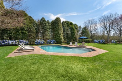 Located in the heart of Water Mill on a private cul-de-sac - photo 4