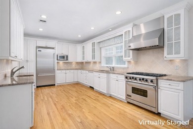 Located in the heart of Water Mill on a private cul-de-sac - photo 9