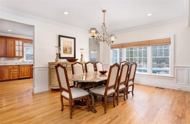 Located in the heart of Water Mill on a private cul-de-sac - photo 10