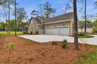 Looking for timeless luxury in a quiet, serene neighborhood that - photo 21