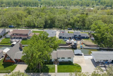 Welcome to the perfect blend of comfort and recreation in this - photo 42