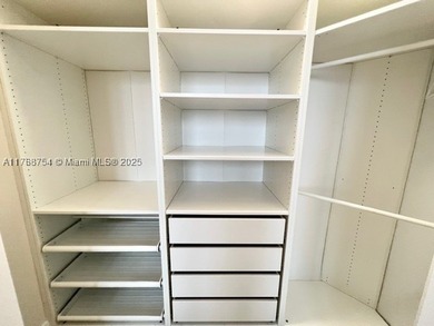 LOWER PENTHOUSE & WATERFRONT CONDO -  & SHORT-TERM RENTAL. 3 - photo 6