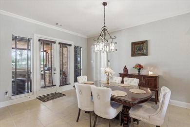 Perfectly positioned on the Bridlewood golf course, this - photo 9