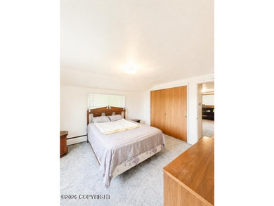 Investment opportunity featuring a well maintained one-bedroom - photo 6