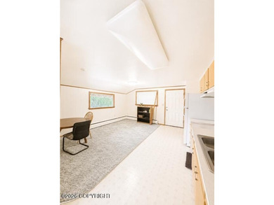 Investment opportunity featuring a well maintained one-bedroom - photo 8