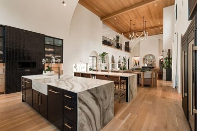 Some homes are designed to be seen. This one was designed to be - photo 7