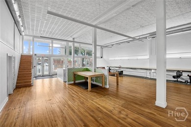 A rare Savannah opportunity ready for its next chapter. This - photo 12