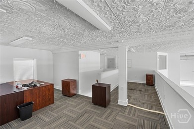 A rare Savannah opportunity ready for its next chapter. This - photo 18