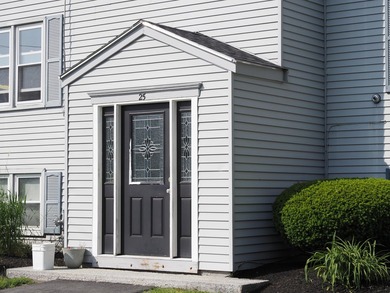 Sweet 1BR condo with a great layout in a convenient location - photo 3