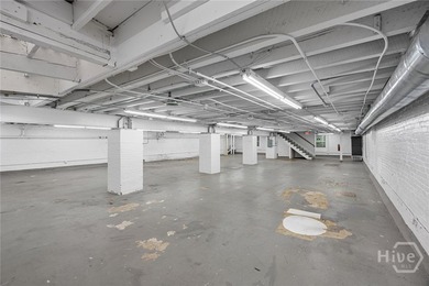 A rare Savannah opportunity ready for its next chapter. This - photo 28