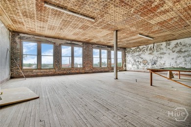 A rare Savannah opportunity ready for its next chapter. This - photo 32