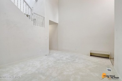 Townhome w/vaulted ceiling & skylights provides plenty of - photo 5