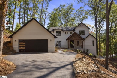 Lake Home For Sale in West Union, South Carolina
