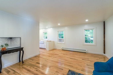 Welcome to this charming in-town retreat in the heart of - photo 5