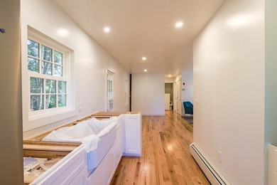 Welcome to this charming in-town retreat in the heart of - photo 7