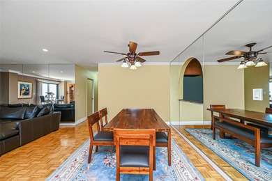 Magnificent Large Corner Apartment in Luxury Building along Long - photo 13