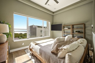 Not every buyer is searching for a traditional home. Some are - photo 16