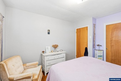 Charming home in desirable Bush Park neighborhood. Hardwood