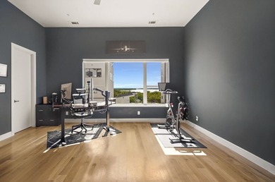 Not every buyer is searching for a traditional home. Some are - photo 20