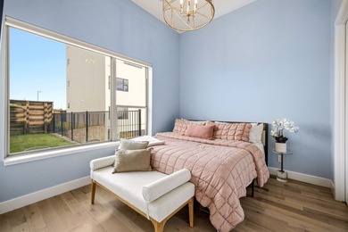 Not every buyer is searching for a traditional home. Some are - photo 23