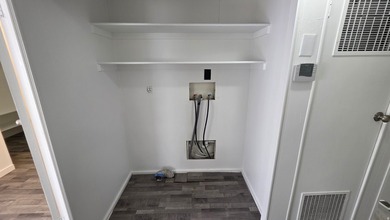 Welcome home! 4 bedroom 2 bath home in most desired mobile home - photo 27