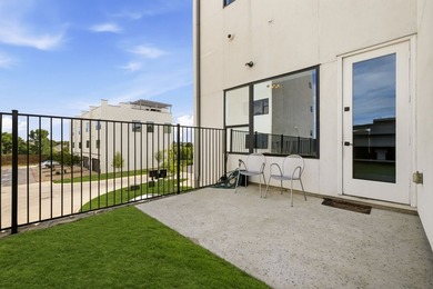 Not every buyer is searching for a traditional home. Some are - photo 33