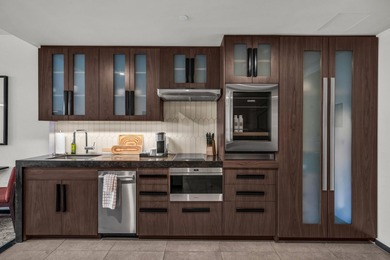 Deluxe King Studio Condo offering breathtaking views of the