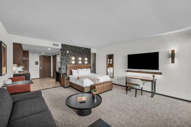 Deluxe King Studio Condo offering breathtaking views of the