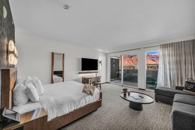 Deluxe King Studio Condo offering breathtaking views of the