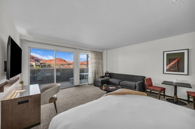 Deluxe King Studio Condo offering breathtaking views of the