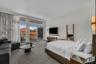 Black Desert Deluxe King Studio Resort Condo with Snow Canyon