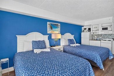 Wake up to stunning, direct oceanfront views from this - photo 11