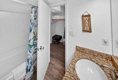Wake up to stunning, direct oceanfront views from this - photo 13