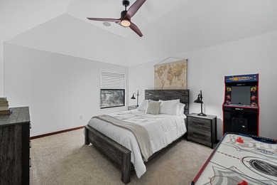 Extraordinary Mediterranean estate in gated Stonebriar Country - photo 31