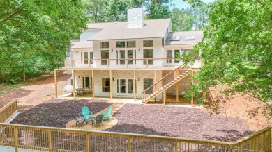 Stunning Renovated Lakefront Home Lake Sinclair! This - Lake Home For Sale in Eatonton, Georgia