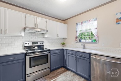 Back on the Market at NO fault of the seller. This charming 3 - photo 11