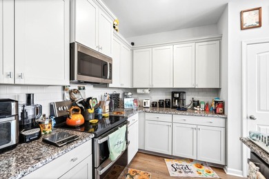 Fresh New Price!! Nearly new 5-bedroom, 2.5-bath home in - photo 14