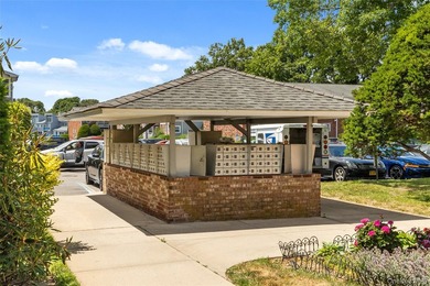 Enjoy waterfront living in this beautifully renovated - photo 15