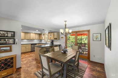 Just one block from shimmering Lake Cascade and the Cascade Golf - photo 18
