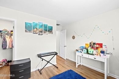 Fresh New Price!! Nearly new 5-bedroom, 2.5-bath home in - photo 31