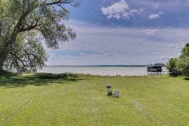 Mullett Lake Home For Sale in Cheboygan Michigan