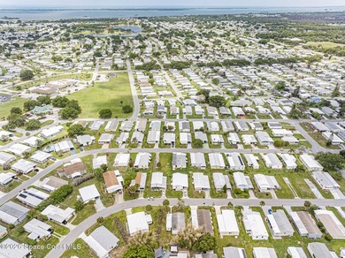 Affordable Florida living! This well-maintained 2006 model - photo 14