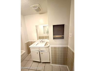 AS-IS Investment Opportunity in Ocean Springs! Unlock the - photo 17
